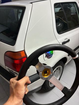 Volante desplazado + piña