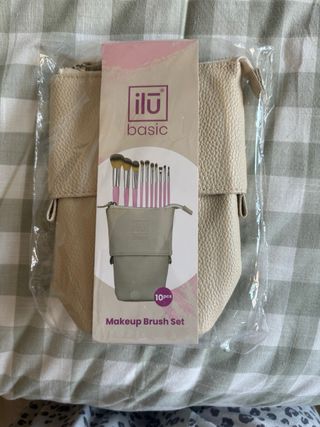 Kit maquillaje ilu basic - 10 piezas