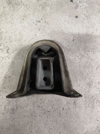 Soporte puente trasero Ford Sierra trasero
