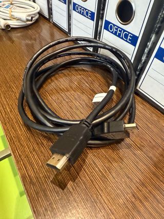 Cables: HDMI y RJ45