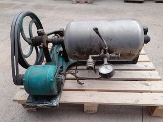 Compresor sifón antiguo Delas