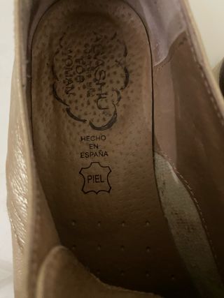 Zapatos dorados mujer talla 36. Piel