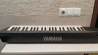 Teclado Yamaha PSR-2 Teclado - 100 Voces