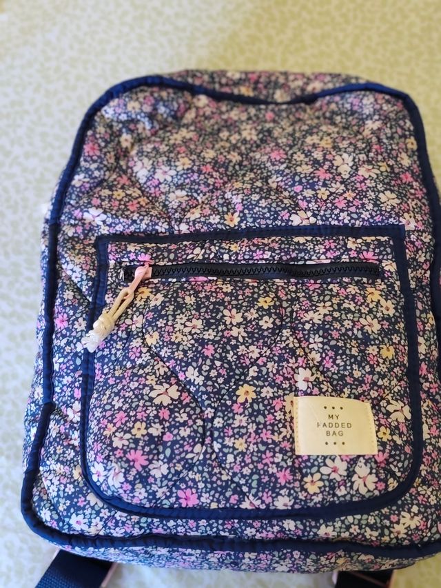 Mochila acolchada flores