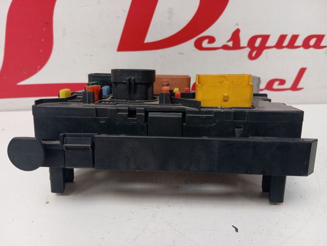 CAJA RELES / FUSIBLES CITROEN C4 PICASSO BSML08