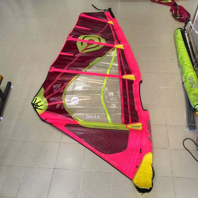 Vela Windsurf Goya Guru X 2022 3.7