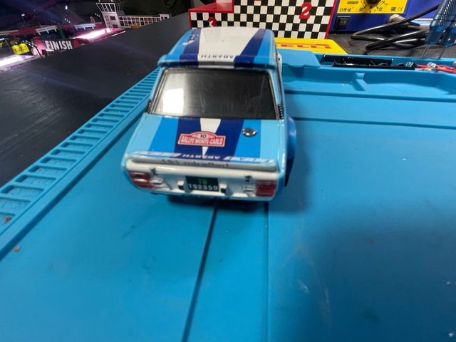 Coche Scalextric Fiat 131 marca Scalextric