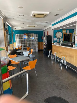 Cafetería-Bar Distrito 13: Traspaso negocio