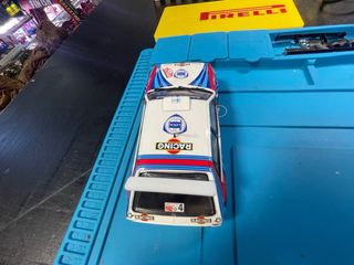 Coche Scalextric Lancia Delta Integrale 