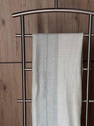 Tende sartoriali a binario celeste e bianche