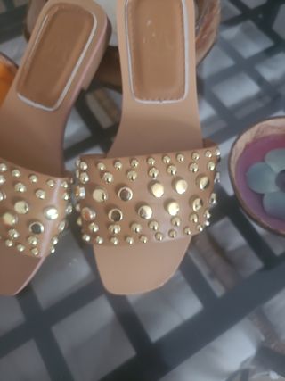 Sandalias planas doradas - talla 37