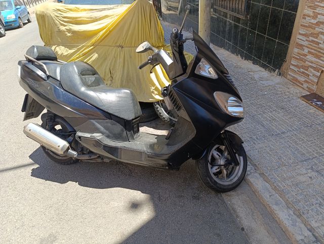 Daelim 250cc - Scooter