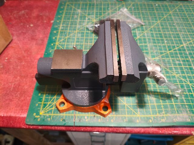 Tornillo de banco 4/5 pulgadas nuevo