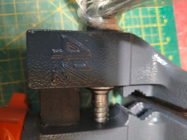 Tornillo de banco 4/5 pulgadas nuevo