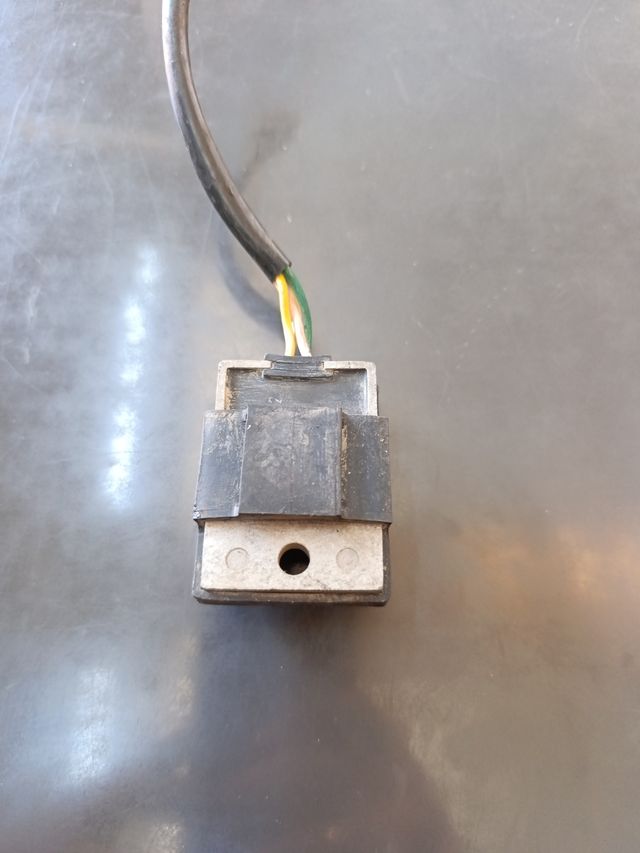 Regulador corriente Honda XR
