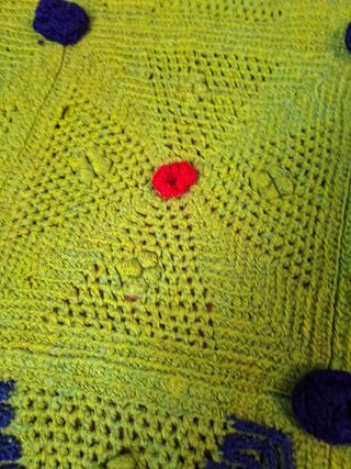 Colcha tejida a mano vintage