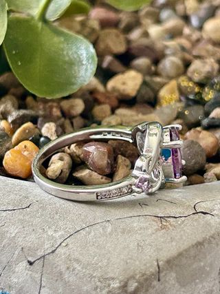 Anillo circonitas moradas chapado plata