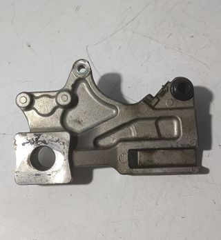 Soporte de pinza de freno trasero Suzuki Gladius 