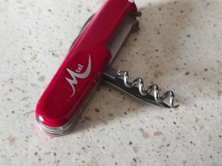 Coltellino Victorinox rosso
