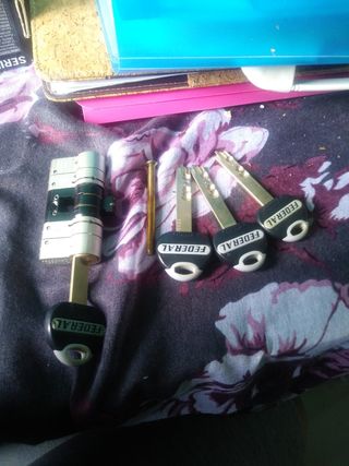 Cerradura Tesa TK100 + Linterna De regalo 