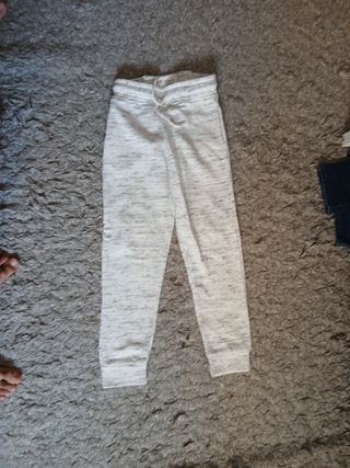 Pantalones deportivos Primark niño 8-9 años