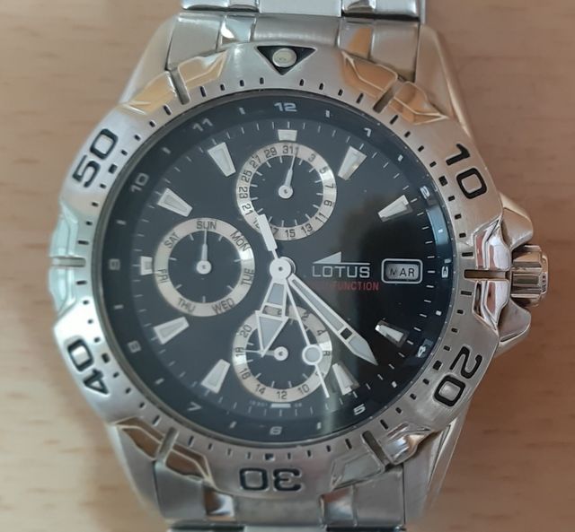 Reloj Lotus Multifunción
