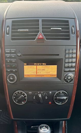 Mercedes-Benz Clase A 180CDI ELEGANCE