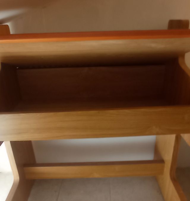 Escritorio madera marrón