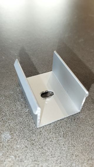 FIXACIONS DE PERFILS D'ALUMINI