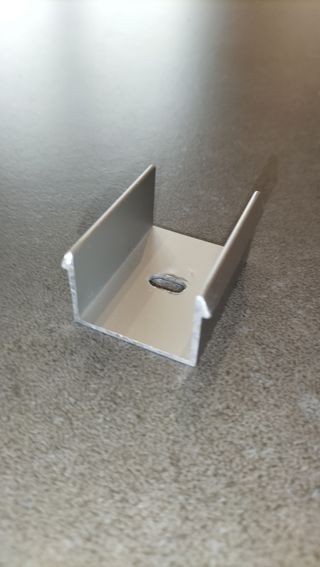 FIXACIONS DE PERFILS D'ALUMINI