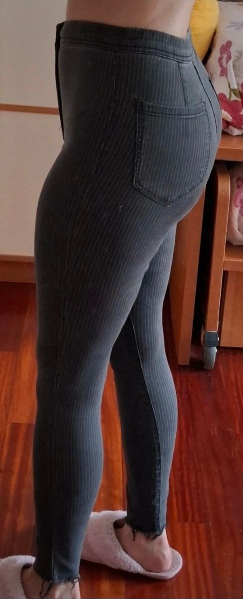 Pantalones negros rayas finas