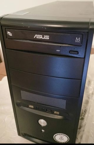 PC fisso Asus - Torre nera