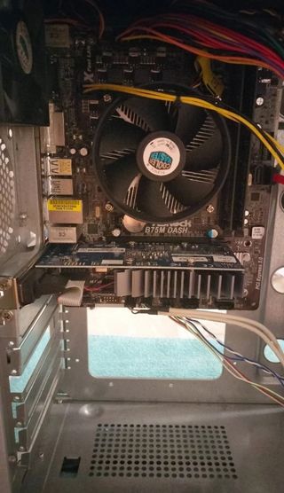 PC fisso Asus - Torre nera