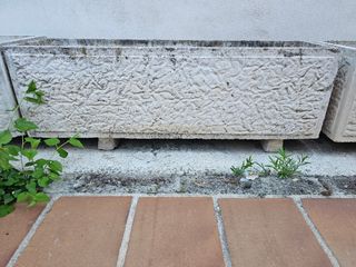  Jardinera de piedra blanca para exteriores