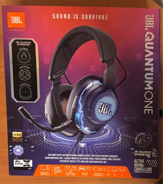Auriculares JBL Quantum One