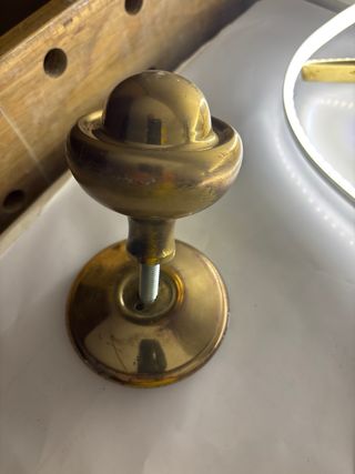 Herrajes puerta entrada - Bisagras y pomo