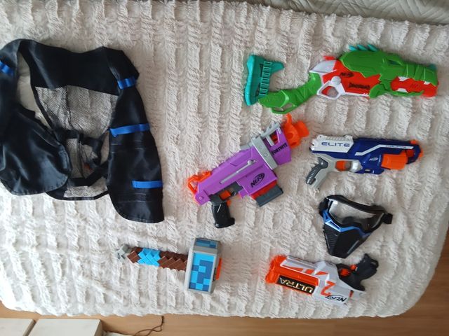 Nerf: 5 juguetes + chaleco+ máscara protectora