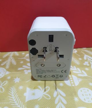 Adaptadores de viaje (10und).