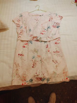 Vestido floral rosa