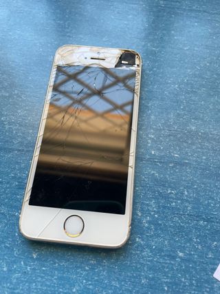 iPhone 5S silver de Segunda mano por 10 EUR en Los Dolores | Wallapop