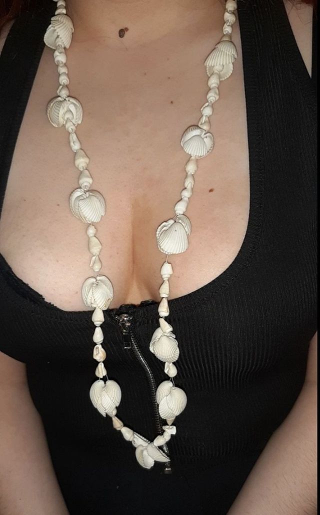 Collar conchas blanco