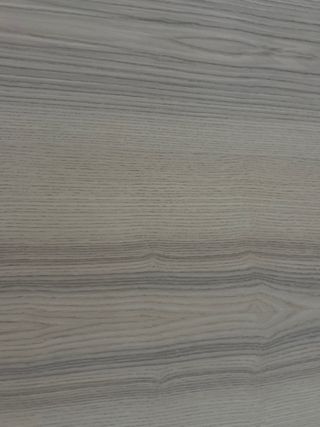 Mesa de madera blanca y beige - Comedor
