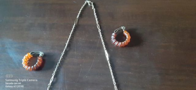 Collar y pendientes ámbar