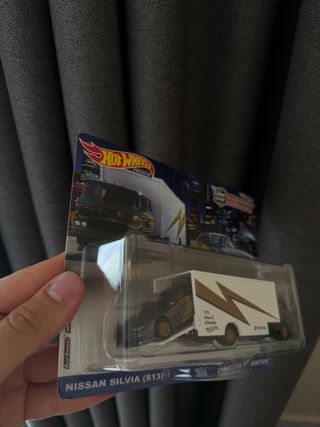 Hot Wheels Nissan Silvia (S13) Team Transport