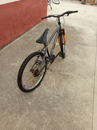 Bicicleta montaña BTWIN Rockrider