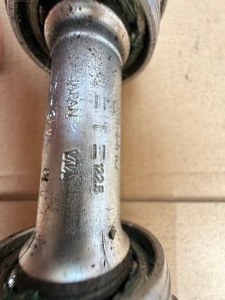 Eje pedalier Shimano XT D-3NL. 122.2 mm