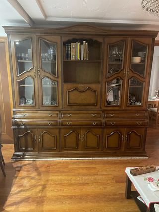 Mueble aparador madera clásico