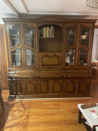 Mueble aparador madera clásico