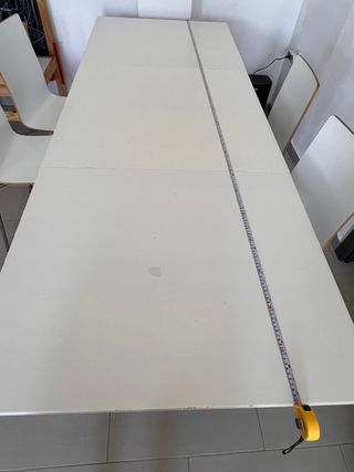 Mesa extensible IKEA blanca + 4 sillas