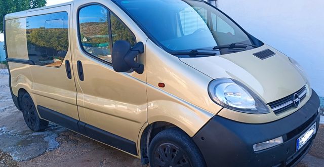 Opel Vivaro 2006